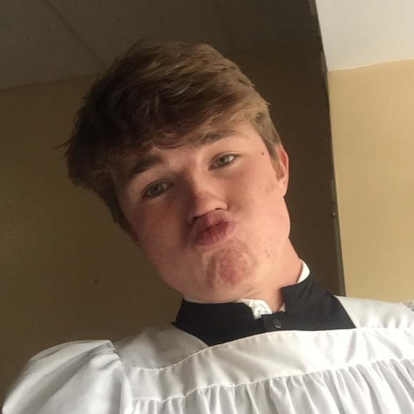 Meet your Posher, Ian - Picture 1 of 1